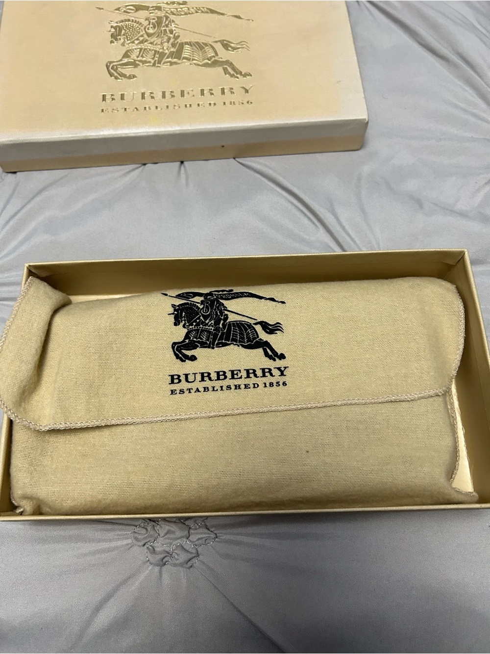 Burberry Vintage Check Zip Wallet in Beige and Dark Brown with Red Accent - Picture 8 of 10
